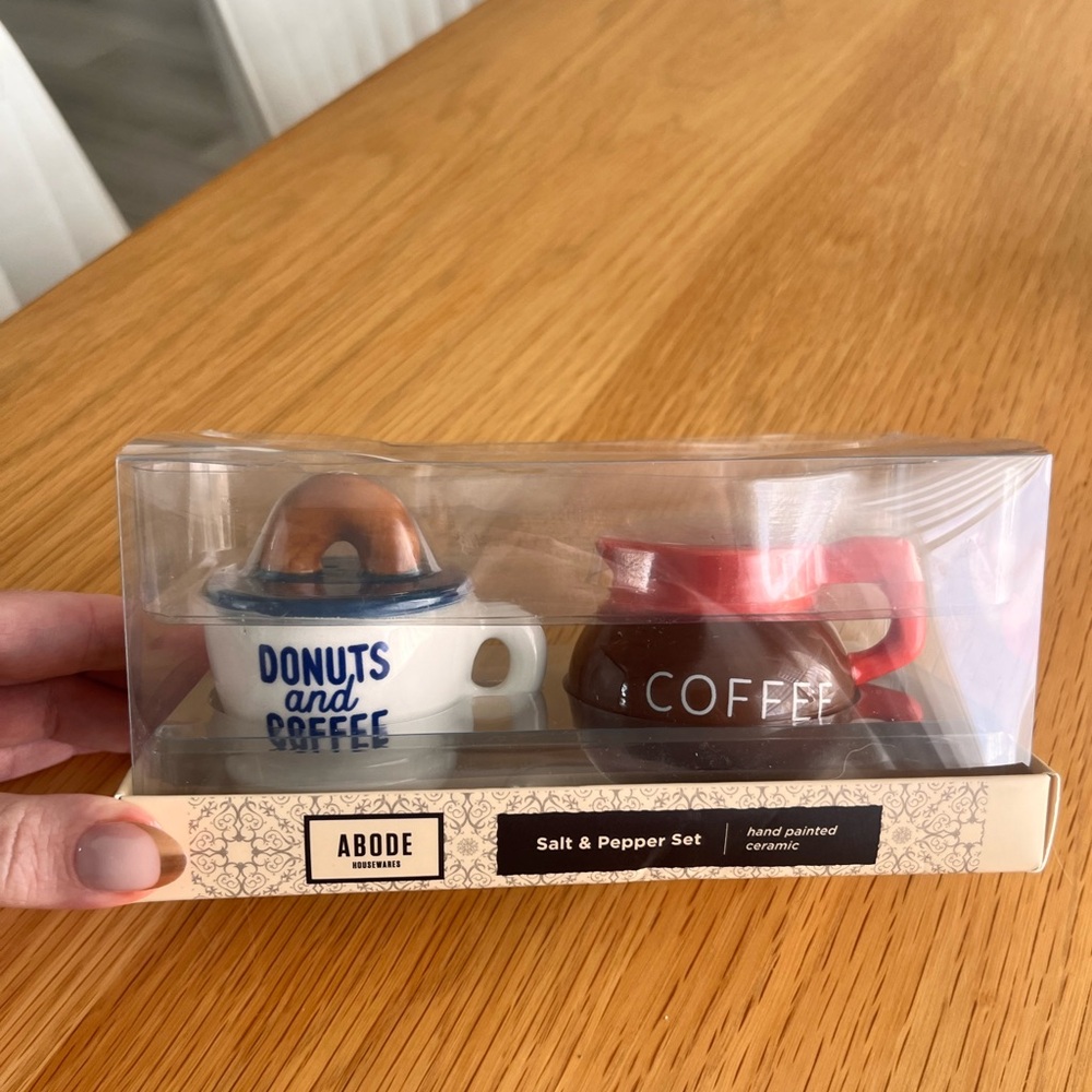 Donuts & Coffee Ceramic Salt and Pepper Set - White, Brown, Red, Blue